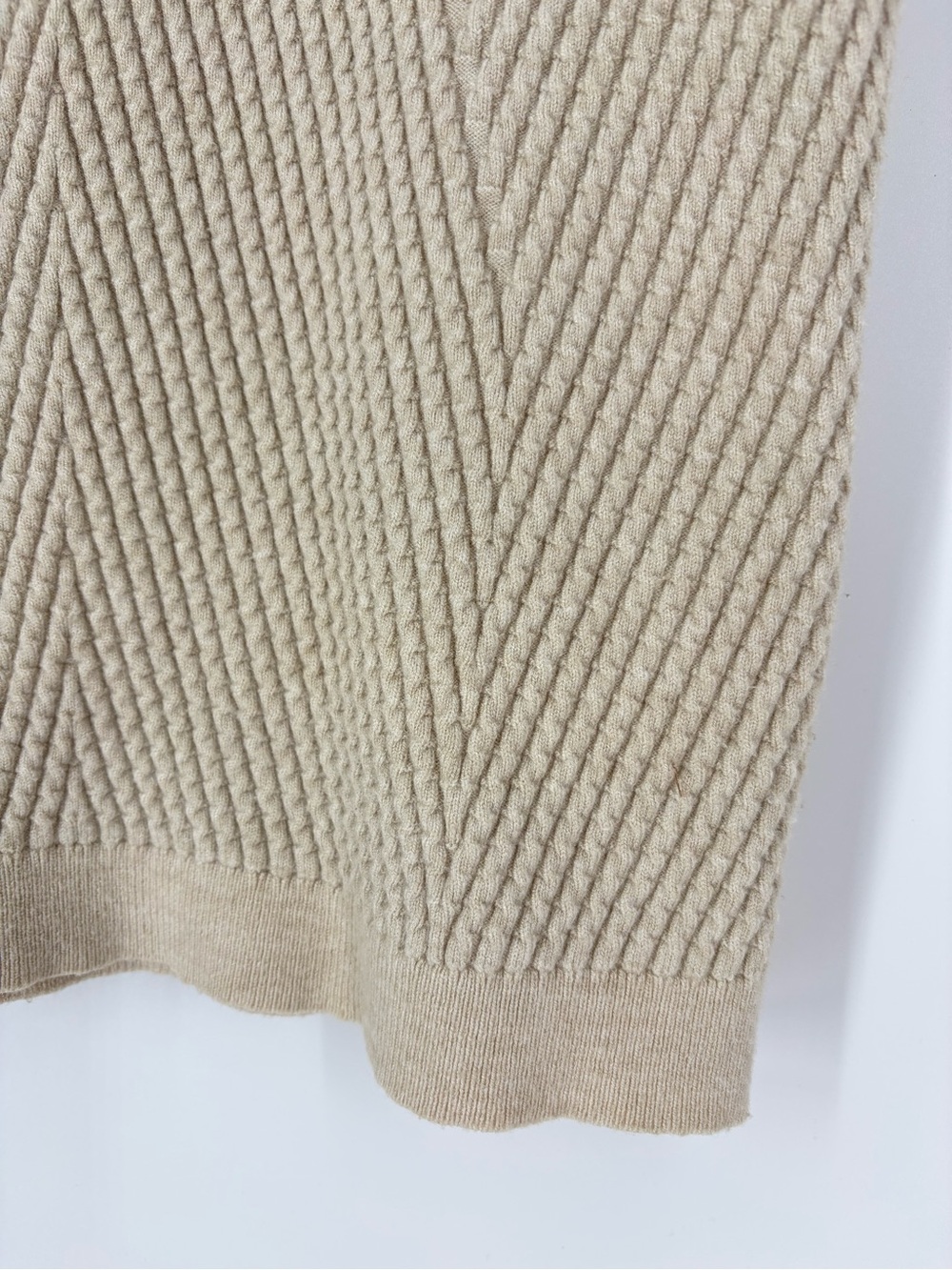 Sleeveless Ribbed Knit Quiet Luxury Minimalist Old Money Shirt Top Women Large - Picture 5 of 13